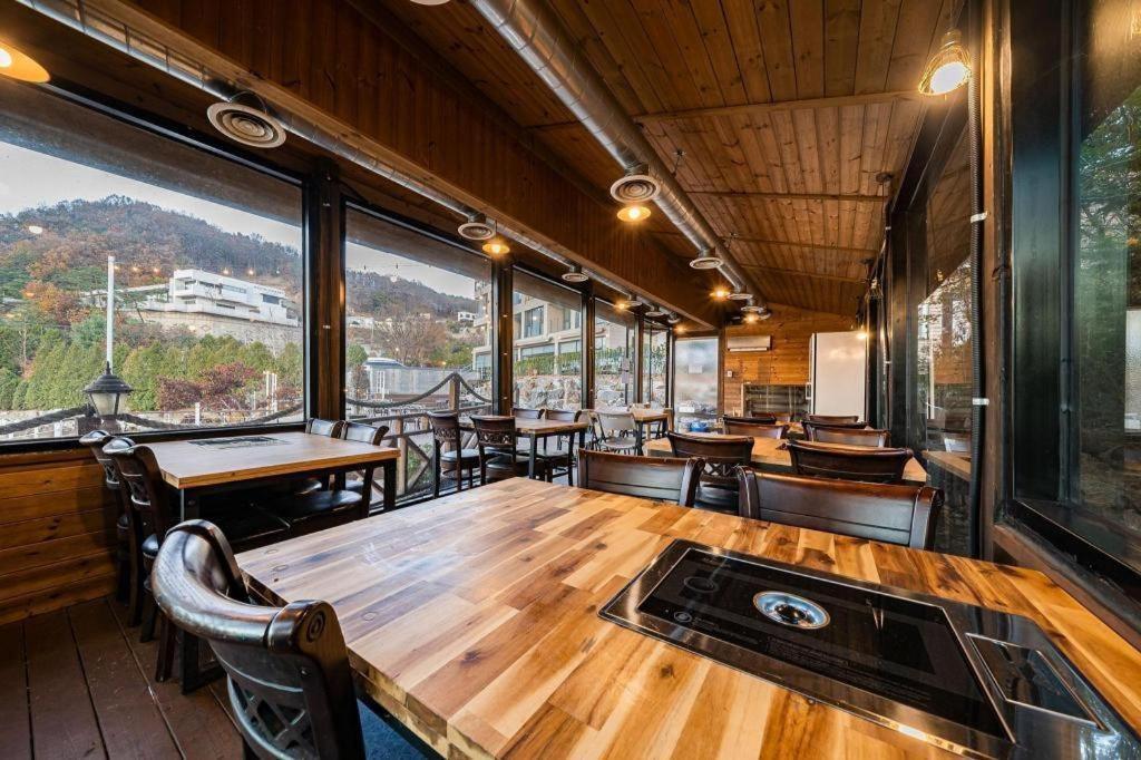 Hotel Haus Gapyeong Exterior photo